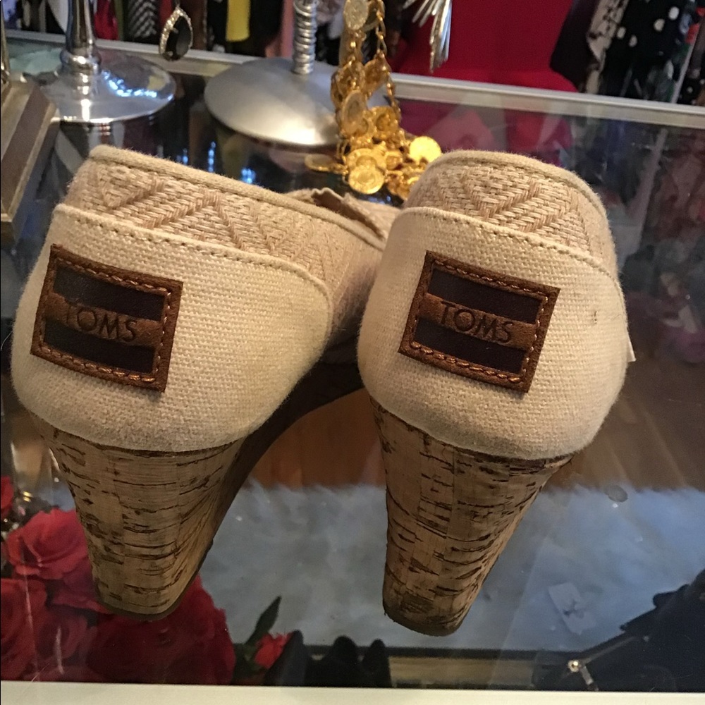 Toms wedges